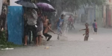 Huracán "Melissa" alcanza categoría 4 y amenaza con inundaciones catastróficas en Haití y Jamaica