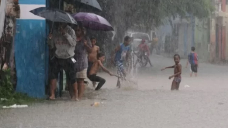 Huracán "Melissa" alcanza categoría 4 y amenaza con inundaciones catastróficas en Haití y Jamaica