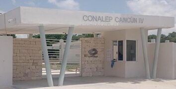 Estudiante se lanza de un segundo piso en Conalep 4 de Cancún