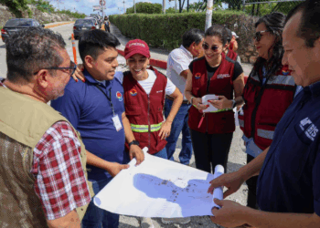 Emprende Ana Paty Peralta “Caminos Seguros” para beneficio de universitarios