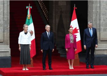 Sheinbaum minimiza alerta de viaje de Canadá; llegan 11% más de turistas de ese país, revira