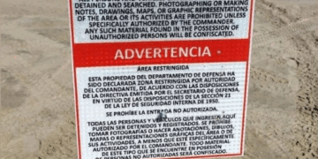 Empresa contratada por EU colocó letreros en Playa Bagdad, confirma Sheinbaum; ya fueron retirados