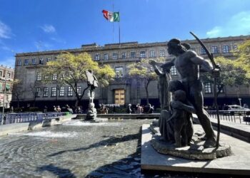 Polémica en SCJN: Acusa Ortiz Ahlf que excolaboradores de antiguos ministros buscan influir en la nueva Corte