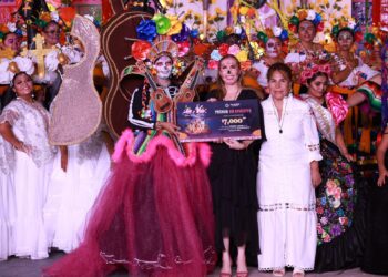 Con color, arte y tradición, Isla Mujeres celebra con éxito el Festival de Catrinas “Catrín-Arte”