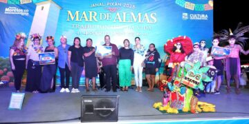 Más de dos mil asistentes nacionales, extranjeros y portomorelenses en el cierre del Janal Pixan 2025