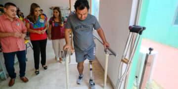 Mara y Vero Lezama entregan prótesis y transforman vidas a beneficiarios de Chetumal