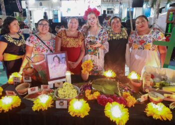 Hanal Pixán: Noche de Tradiciones llenó de cultura, identidad y orgullo a Isla Mujeres