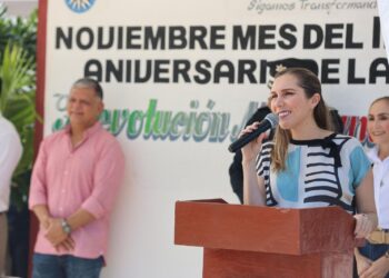 Gobierno Municipal fortalece los valores cívicos y el respeto a los símbolos patrios en Isla Mujeres