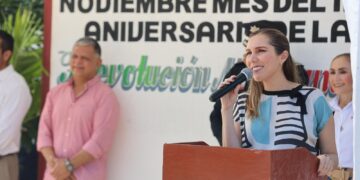 Gobierno Municipal fortalece los valores cívicos y el respeto a los símbolos patrios en Isla Mujeres