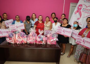 Atenea Gómez Ricalde presenta resultados de la campaña del Mes Rosa a favor de la prevención del cáncer de mama