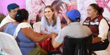 Atenea Gómez Ricalde acerca servicios integrales a la ciudadanía con el Día del Pueblo