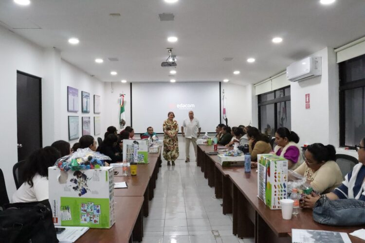 Docentes de Quintana Roo fortalecen la enseñanza cívica con herramientas del INE y LEGO Education