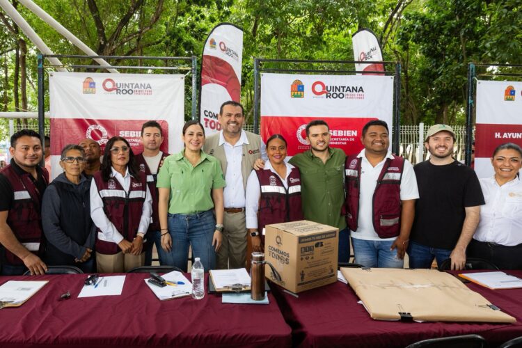 Los gobiernos de Mara Lezama y Estefanía Mercado acercan bienestar a miles de familias en Villas del Sol