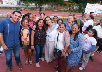 Entrega Mara Lezama el Parque Antorchista rehabilitado para disfrute de familias chetumaleñas