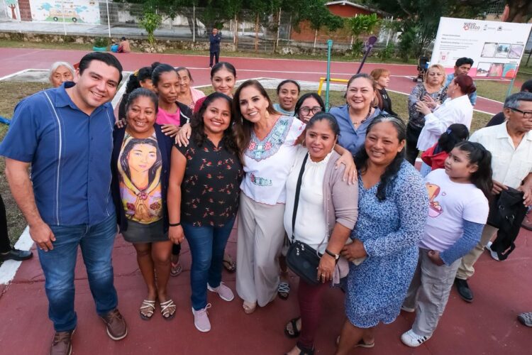 Entrega Mara Lezama el Parque Antorchista rehabilitado para disfrute de familias chetumaleñas