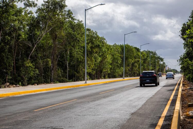Niegan permiso a Aguakan para romper calle en Playa del Carmen
