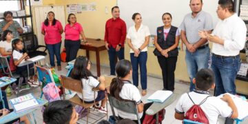 Continúa Ana Paty Peralta con programa “Pasos para la Transformación”