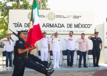 Gobierno de Estefanía Mercado conmemora el Día de la Armada de México con emotiva ceremonia cívica