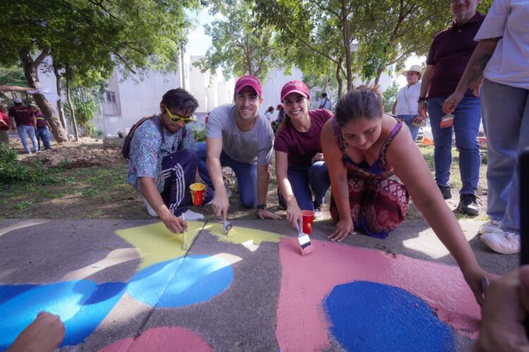 Gino Segura impulsa la rehabilitación de espacios públicos en Cancún