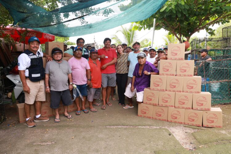 Atenea Gómez Ricalde continúa impulsando el sector pesquero en Isla Mujeres