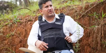 Detienen a 7 escoltas de Carlos Manzo