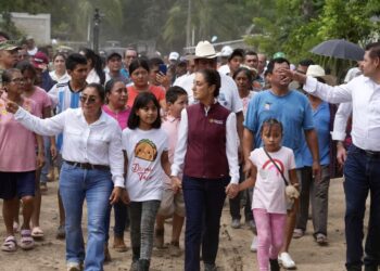 Aprueba 70% a Sheinbaum en mes de inundaciones: Encuesta EF