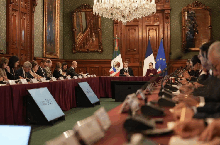 Sheinbaum y Macron se reúnen con empresarios para fortalecer relación comercial