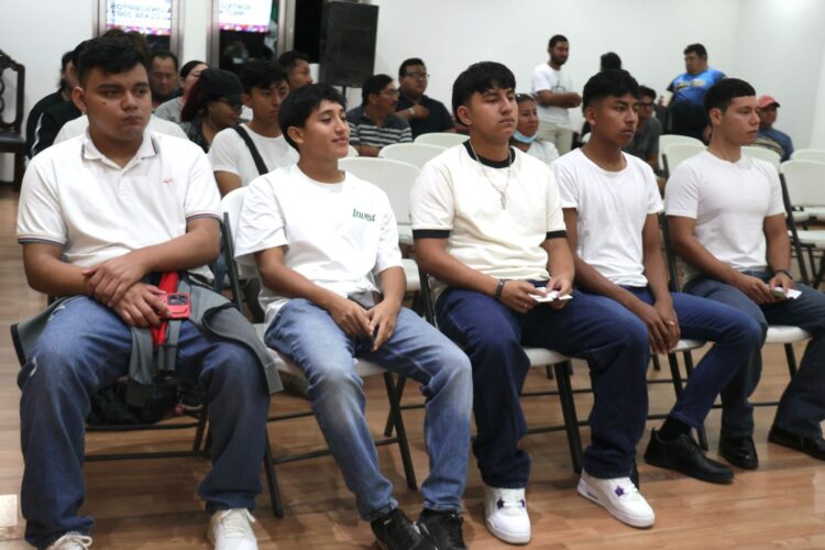 Realizan sorteo del Servicio Militar Nacional para la Clase 2007 y remisos en Isla Mujeres