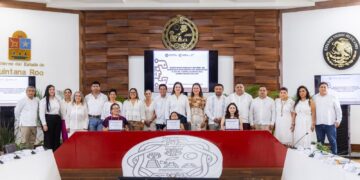 Estefanía Mercado entrega el Premio “Elvia Carrillo Puerto” 2025 a mujeres destacadas de Playa del Carmen