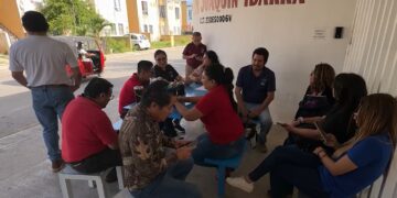 Maestros de secundaria en Cancún se van al paro; llevan 3 meses sin cobrar