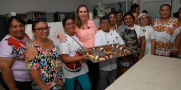 Atenea Gómez Ricalde continúa impulsando la autonomía económica de las mujeres con nuevos cursos de capacitación