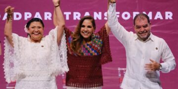 Mildred Ávila rinde su primer informe y llama a construir la unidad