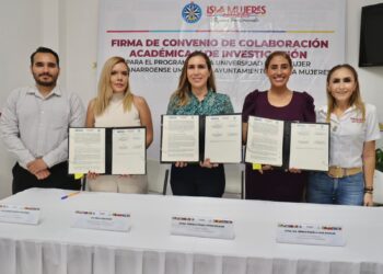 Isla Mujeres consolida alianza académica con la Universidad de la Mujer Quintanarroense para impulsar la profesionalización de las y los servidores públicos