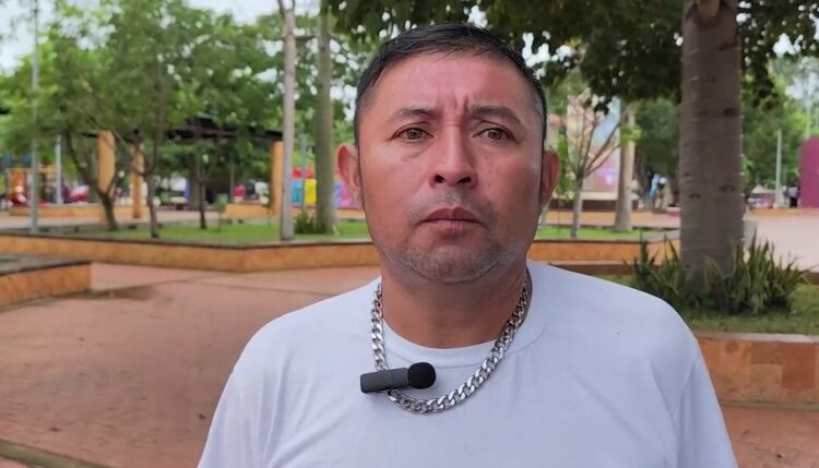 Policía con 20 años de antigüedad denuncia su baja injustificada