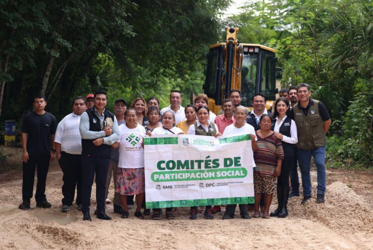 Pone en marcha Blanca Merari pavimentación de la calle del cementerio nuevo en Leona Vicario