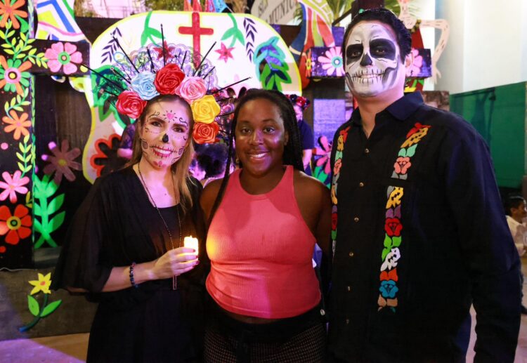 Festival Luz y Vida “Entre Vivos y Muertos” consolida tradición e incrementa la afluencia turística en Isla Mujeres