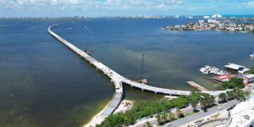 Avanza 90.2% la construcción del Puente de la Laguna Nichupté en Cancún: Mara Lezama