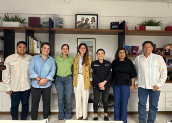 Estefanía Mercado y ONU-Hábitat avanzan en agenda de vivienda y regularización para las familias playenses