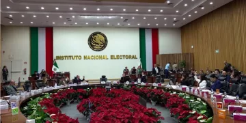 Advierten posible conflicto de interés en licitación para elaborar credenciales del INE