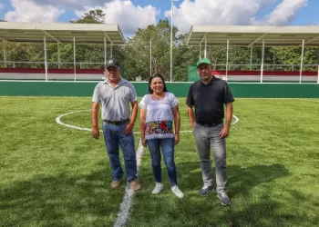 Fortalecen infraestructura deportiva con rehabilitación del Campo de Futbol 7 en Leona Vicario