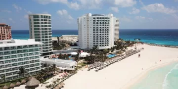 Cancún concluirá 2025 con ocupación promedio del 70%