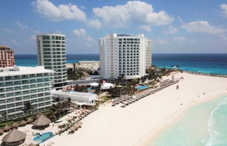 Cancún concluirá 2025 con ocupación promedio del 70%