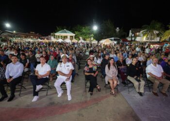 Exitosa presentación en Puerto Morelos de la Banda Sinfónica y Coro de la Secretaría de Marina
