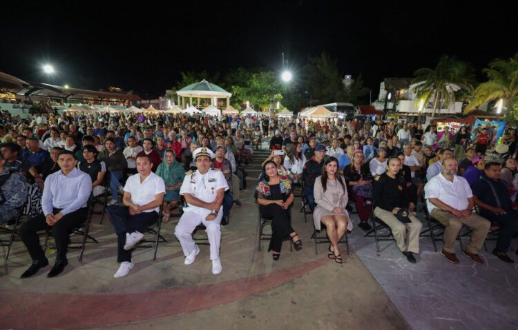 Exitosa presentación en Puerto Morelos de la Banda Sinfónica y Coro de la Secretaría de Marina