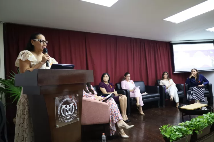 La consejera electoral María Salomé Medina participa en Conversatorio sobre justicia con perspectiva de género