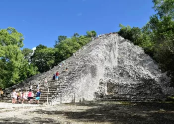 Reabren este domingo la escalinata de la pirámide ‘Nohoch’ de Cobá