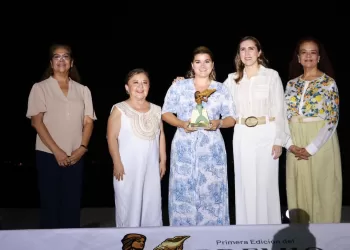 Gobierno de Isla Mujeres reconoce la excelencia turística en la primera edición de del Premio Municipal de Turismo “Sirenas del Paraíso 2025”