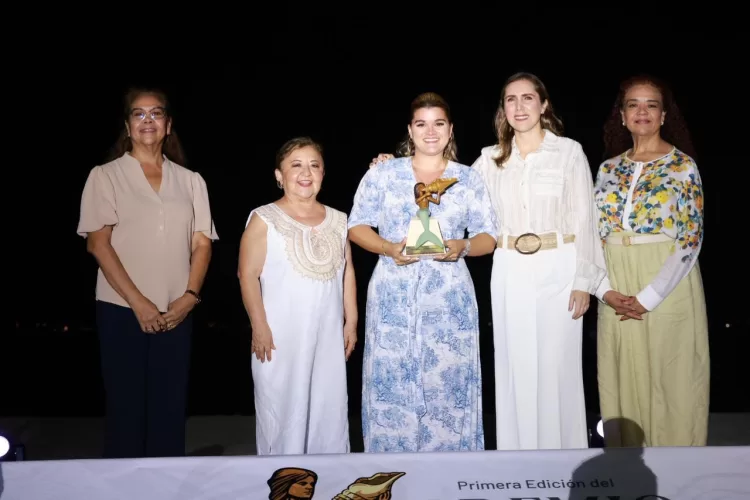 Gobierno de Isla Mujeres reconoce la excelencia turística en la primera edición de del Premio Municipal de Turismo “Sirenas del Paraíso 2025”