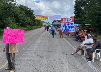 Protestan campesinos de Bacalar contra Ley de Aguas Nacionales