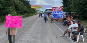 Protestan campesinos de Bacalar contra Ley de Aguas Nacionales